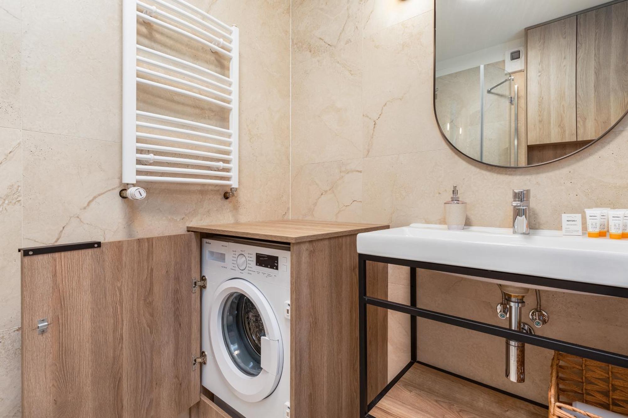 Plac Slowianski Apartments With Balcony Swinoujscie Center By Noclegi Renters エクステリア 写真