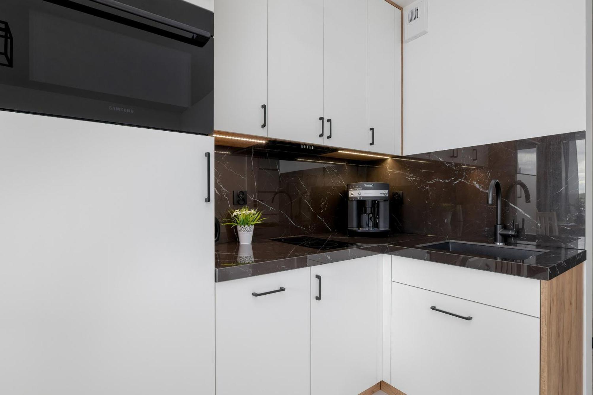 Plac Slowianski Apartments With Balcony Swinoujscie Center By Noclegi Renters エクステリア 写真