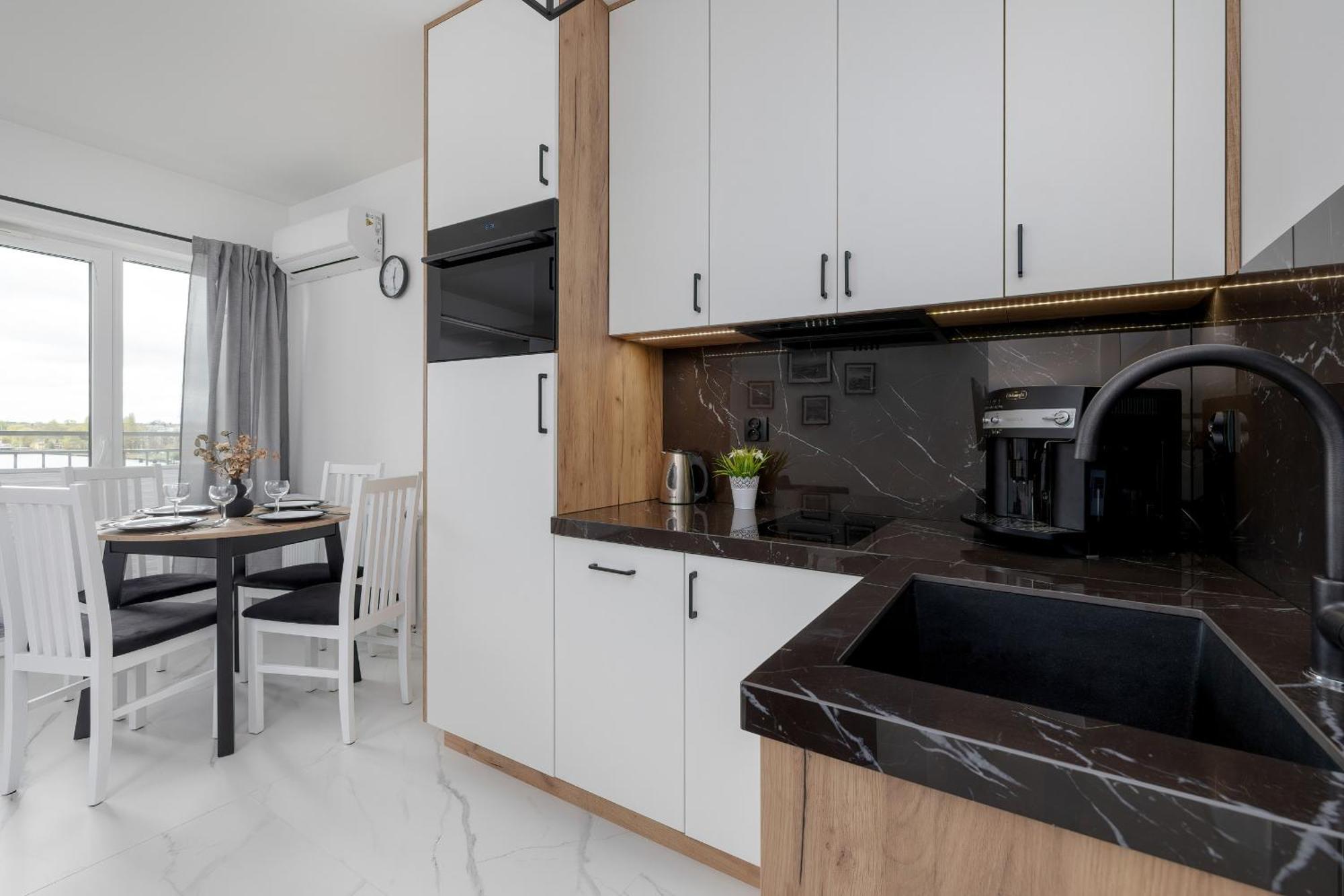 Plac Slowianski Apartments With Balcony Swinoujscie Center By Noclegi Renters エクステリア 写真